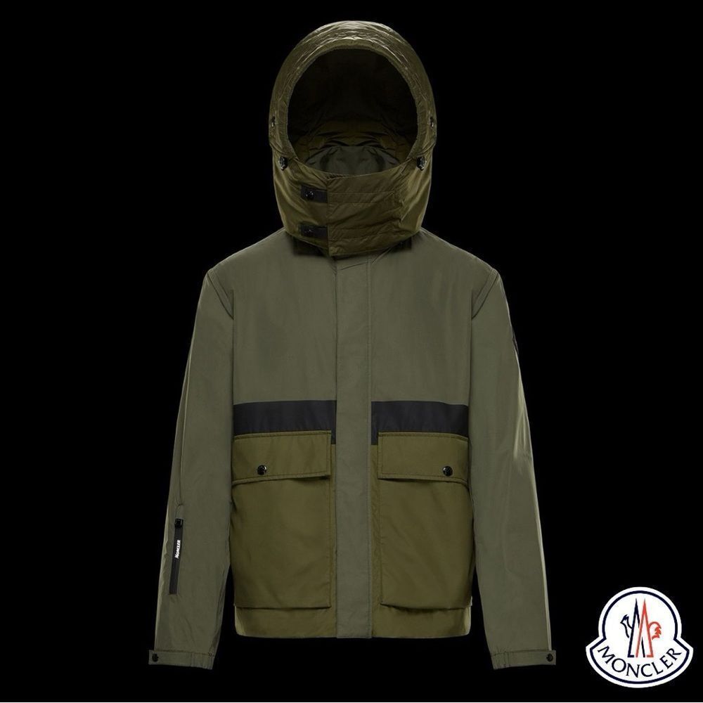 MONCLER **NWT** Carax Technical Hooded Windbreaker Jacket In Olive Green
